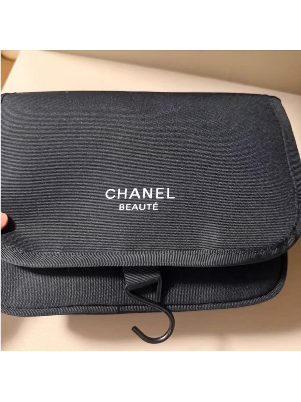 Chanel beauty travel toiletry bag - Picture 1 of 6
